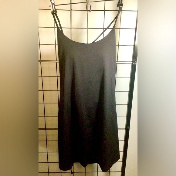 Stretchy Mini Dress With Built In Bra And Strappy Back in Black NWOT - Picture 1 of 8